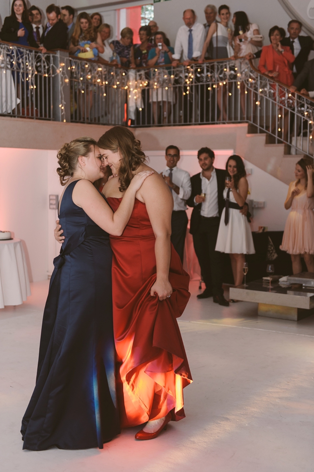 dancing at sunbeam studio wedding