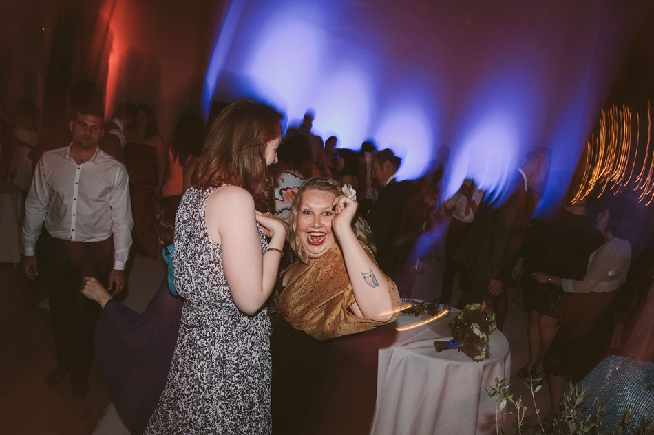 dancing at sunbeam studio wedding
